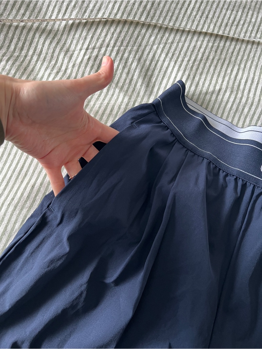 ALO Yoga Suit Up Trouser - Picture 9 of 14